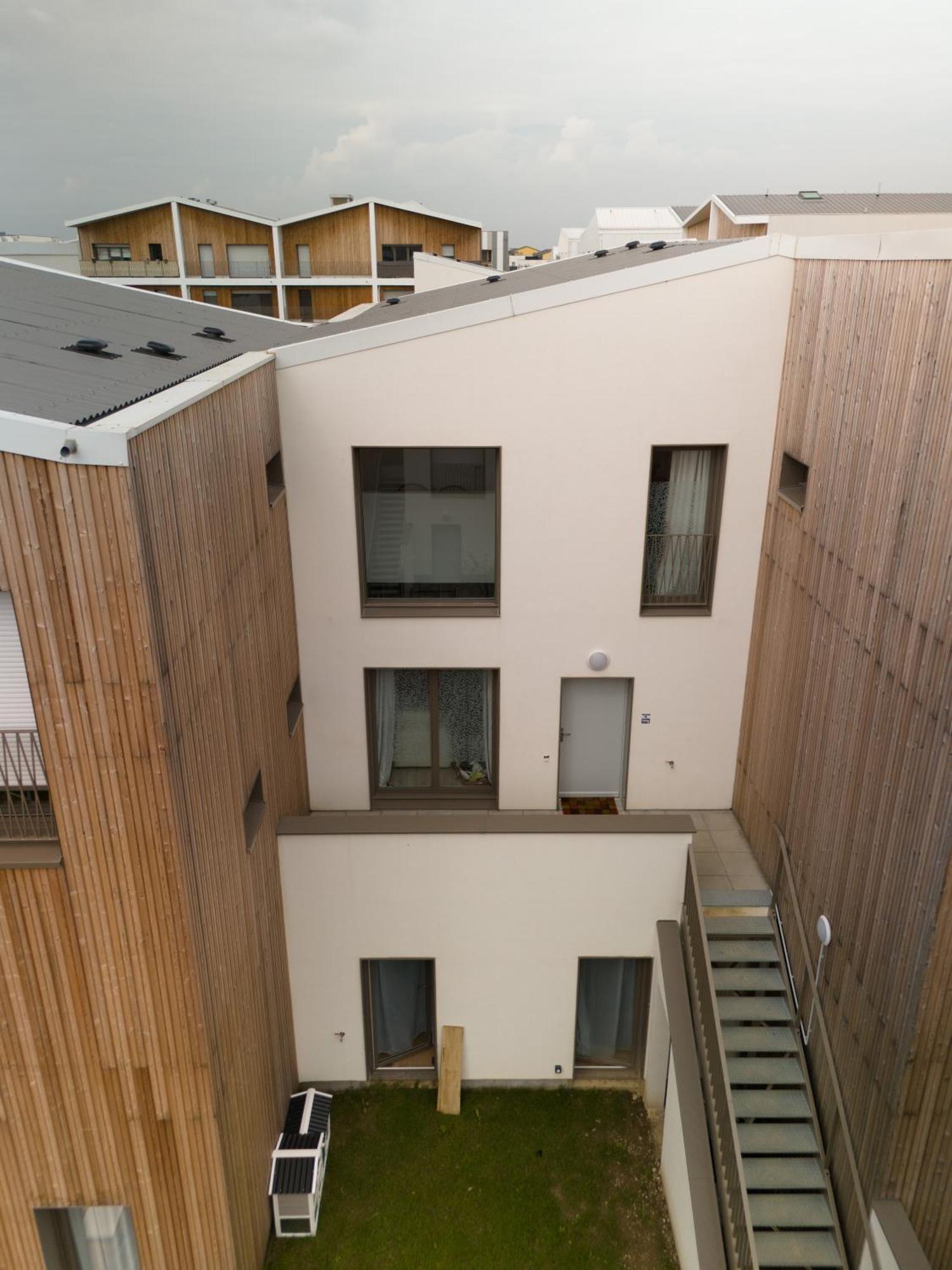 Duplex Complet - Proche Dysney Land Paris Lägenhet Bussy-Saint-Georges Exteriör bild